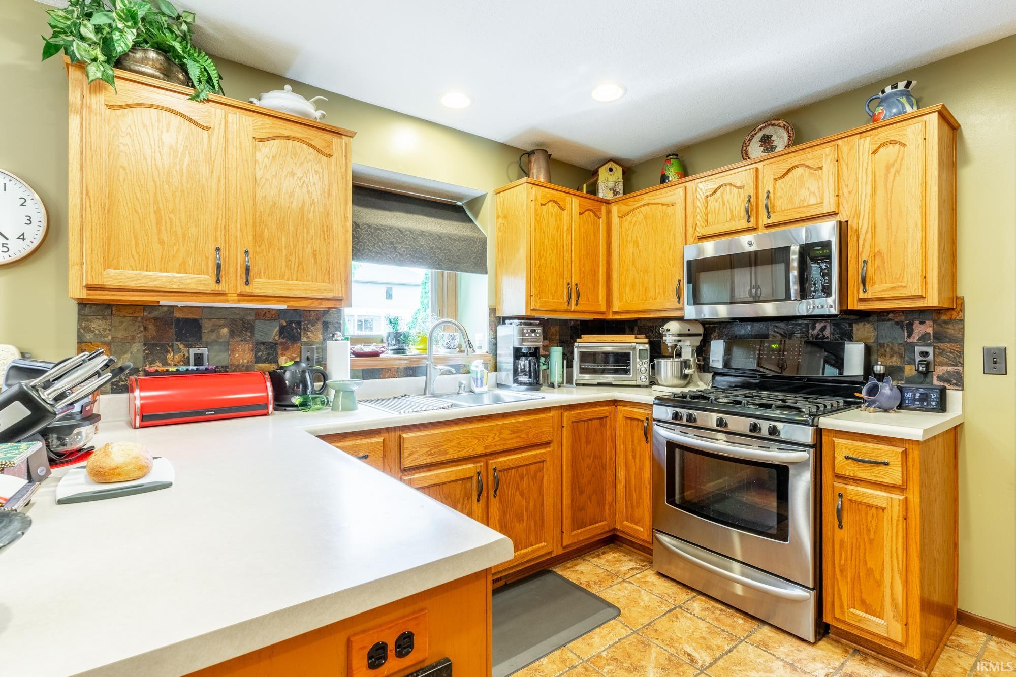 926 Deer Cliff Court