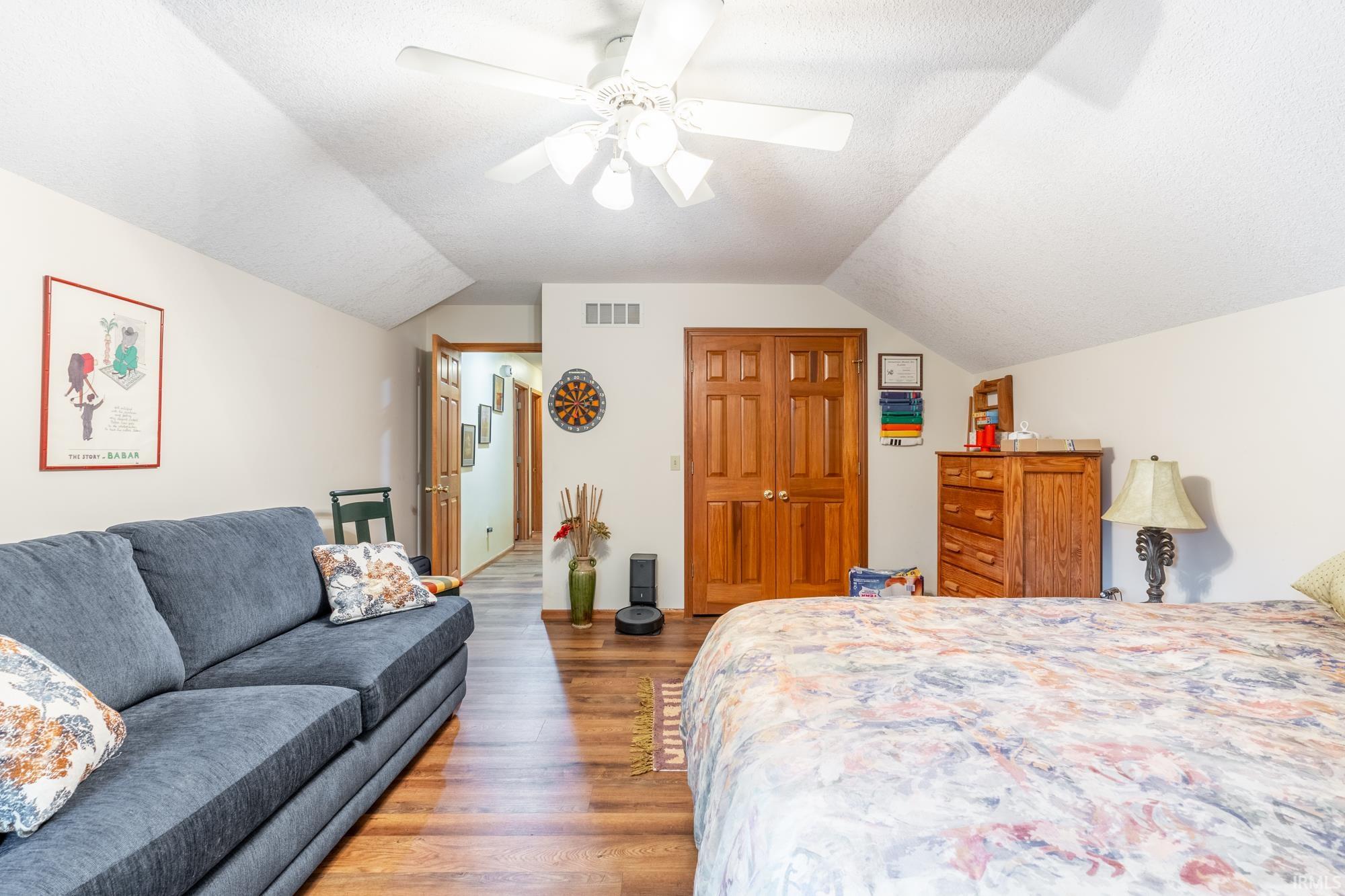 926 Deer Cliff Court