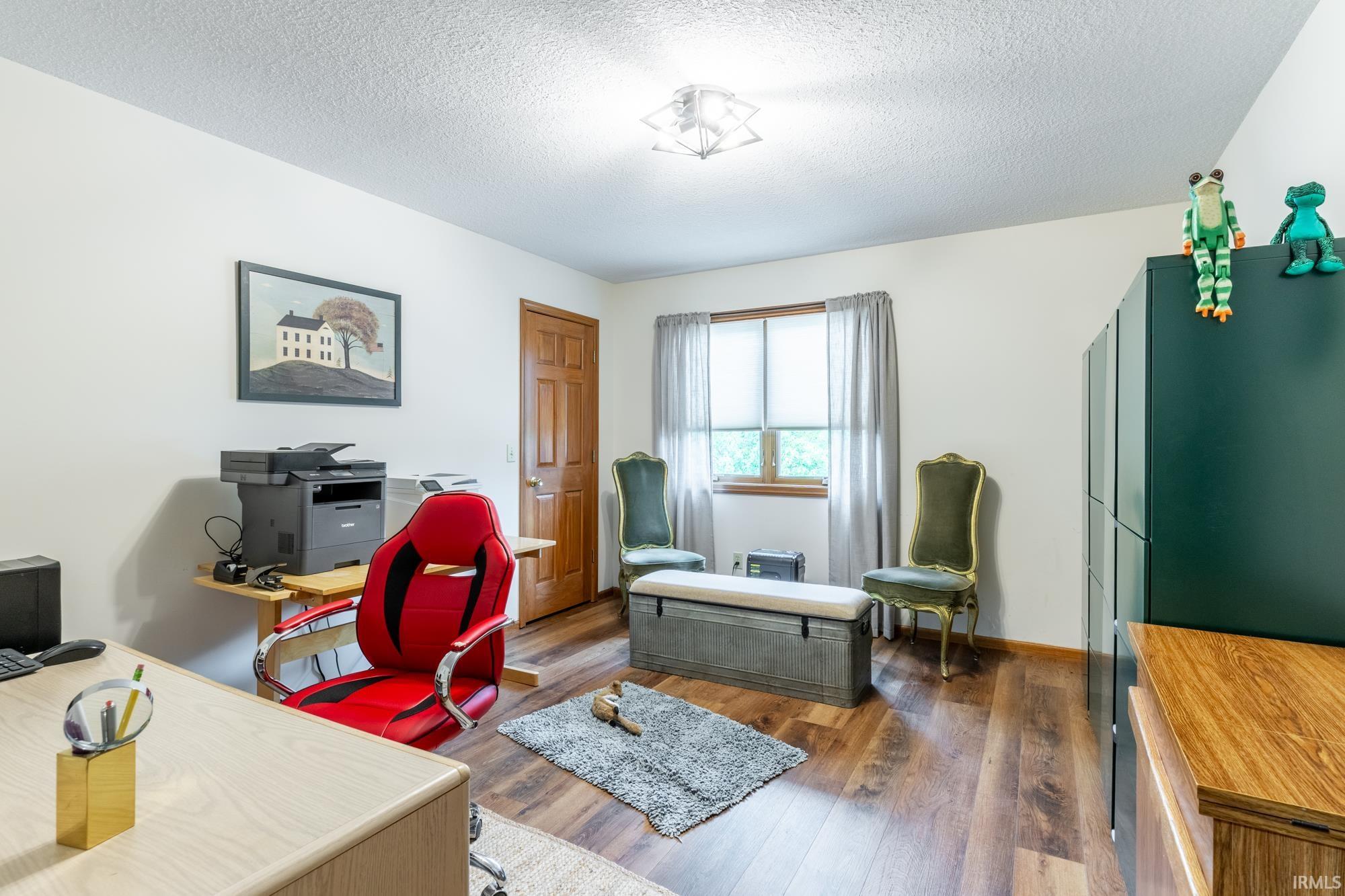 926 Deer Cliff Court