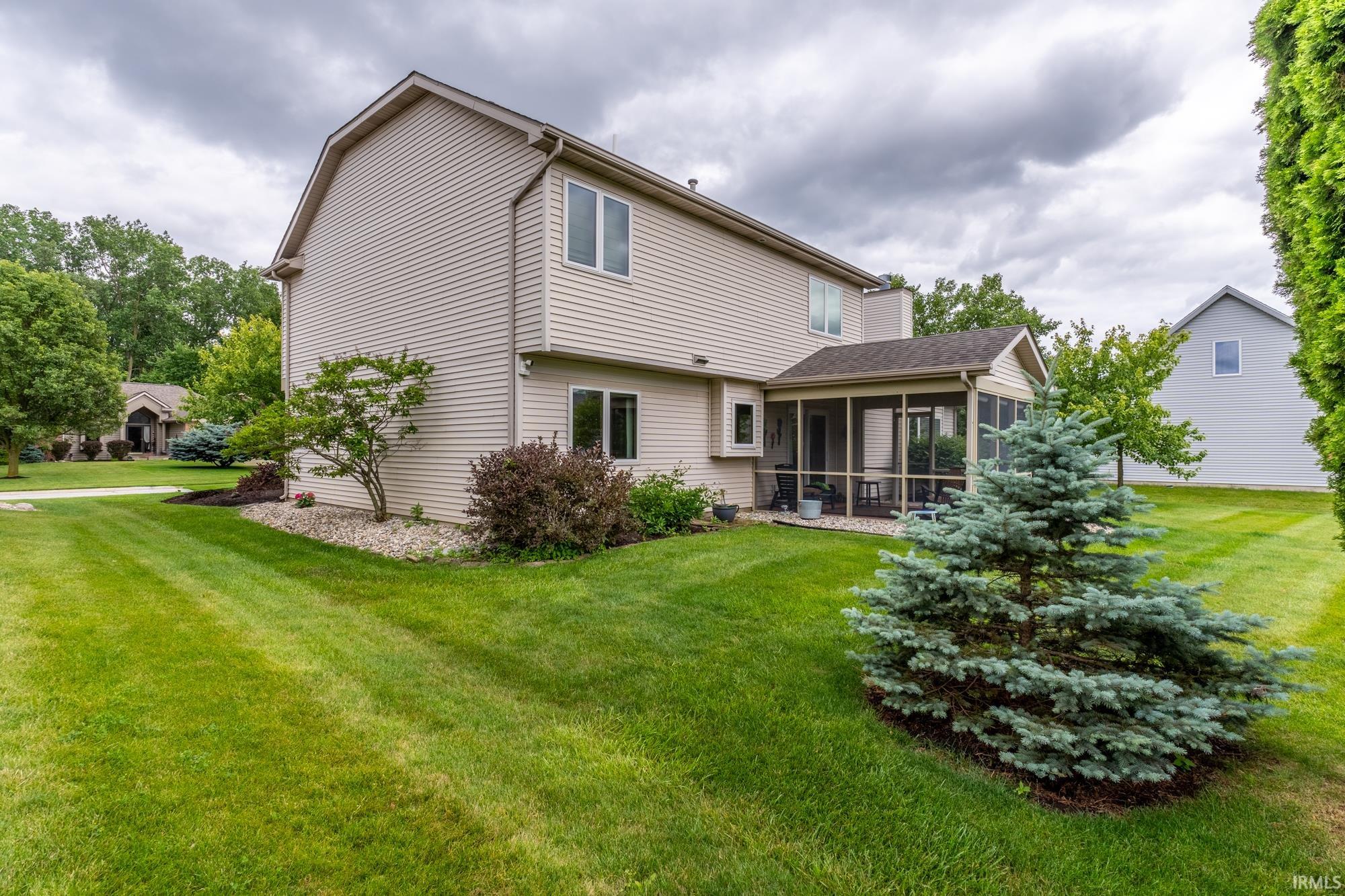 926 Deer Cliff Court