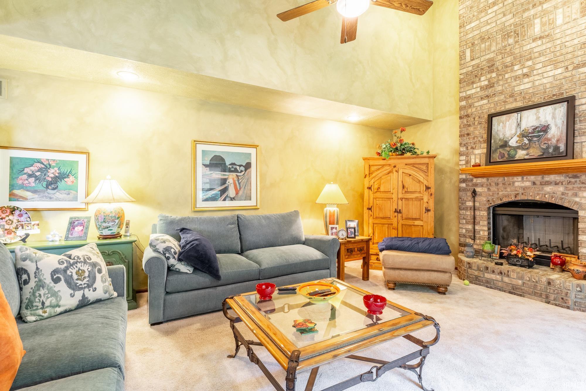 926 Deer Cliff Court