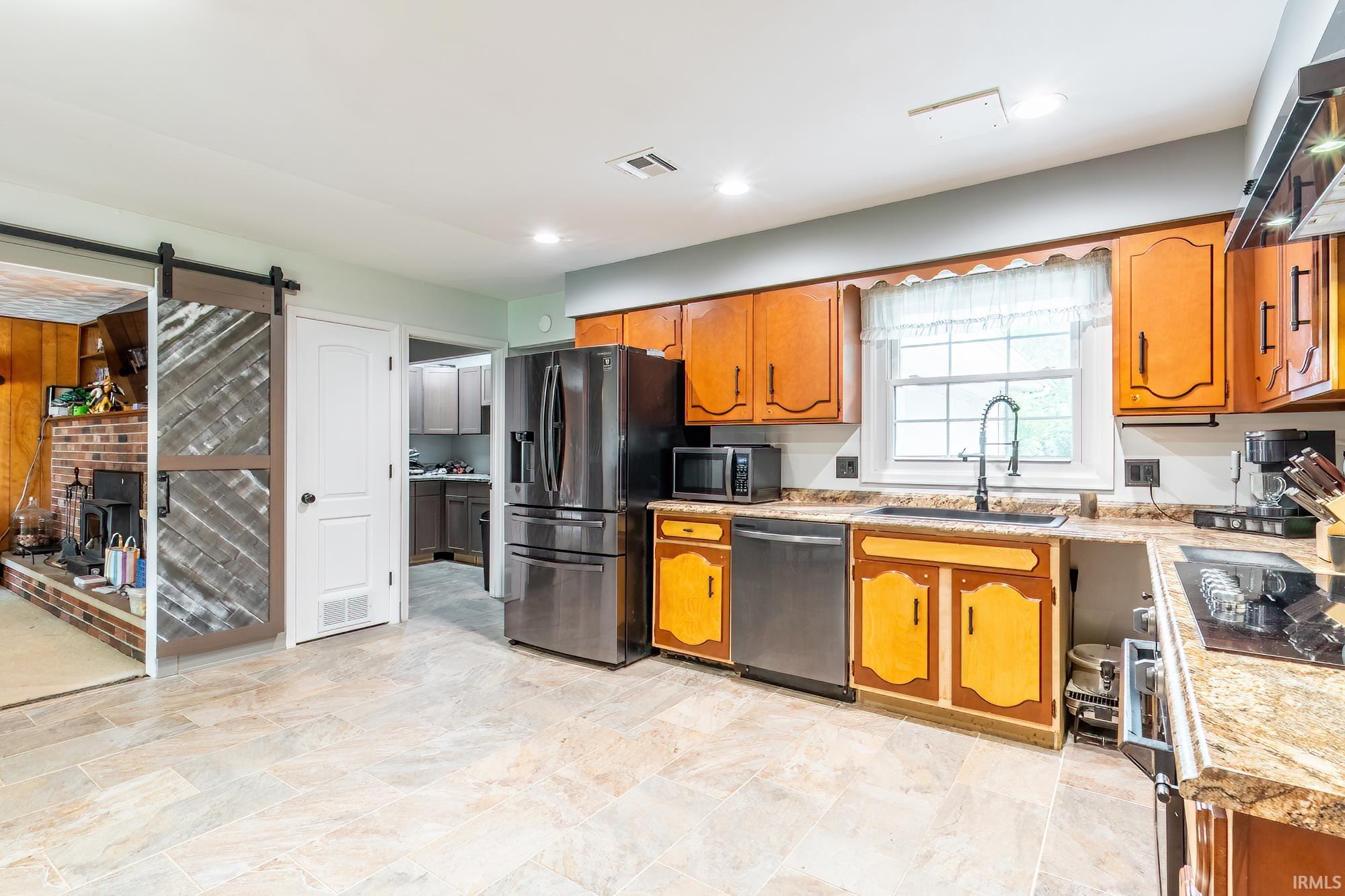 7210 Blackhawk Lane
