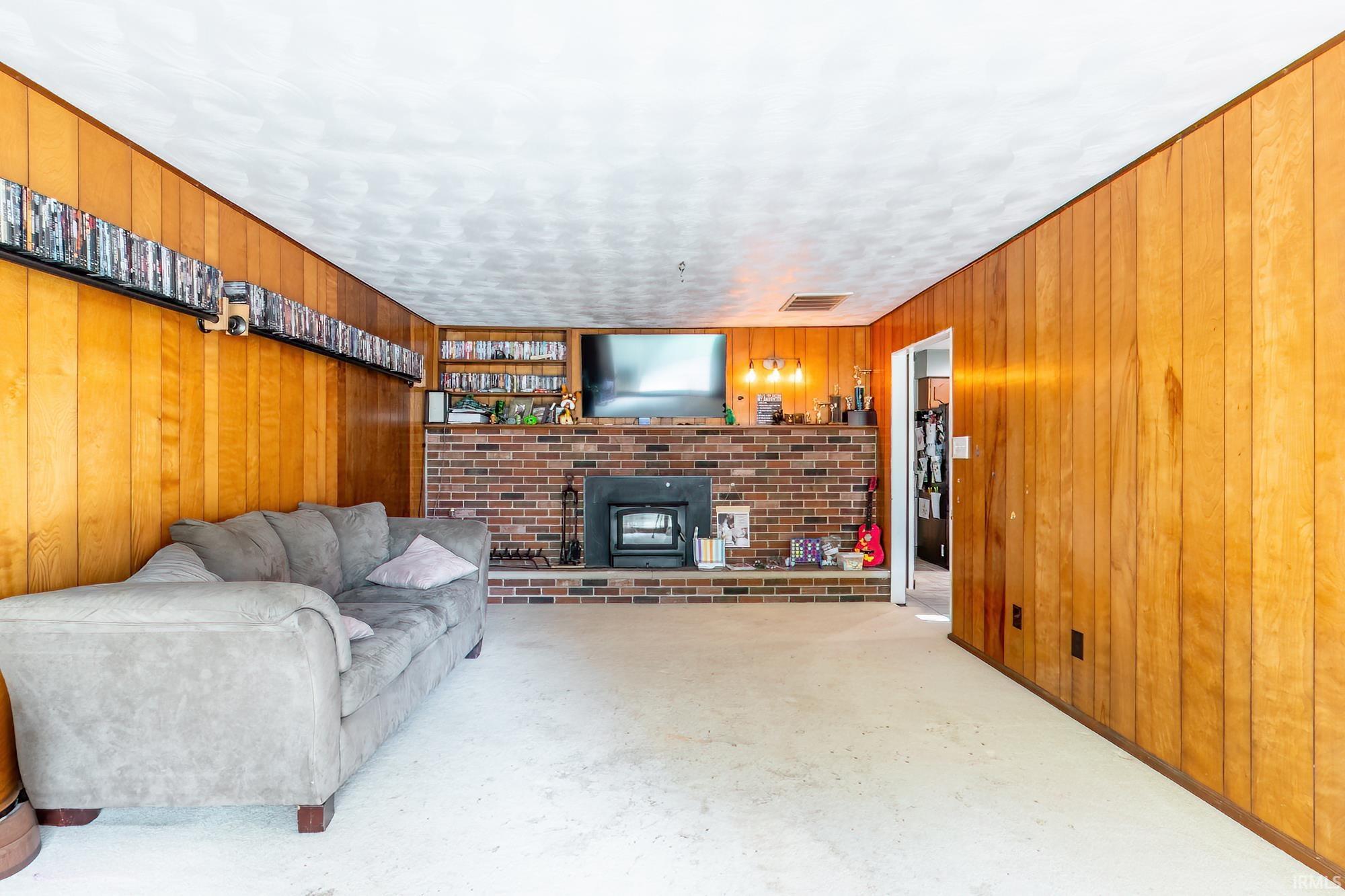 7210 Blackhawk Lane