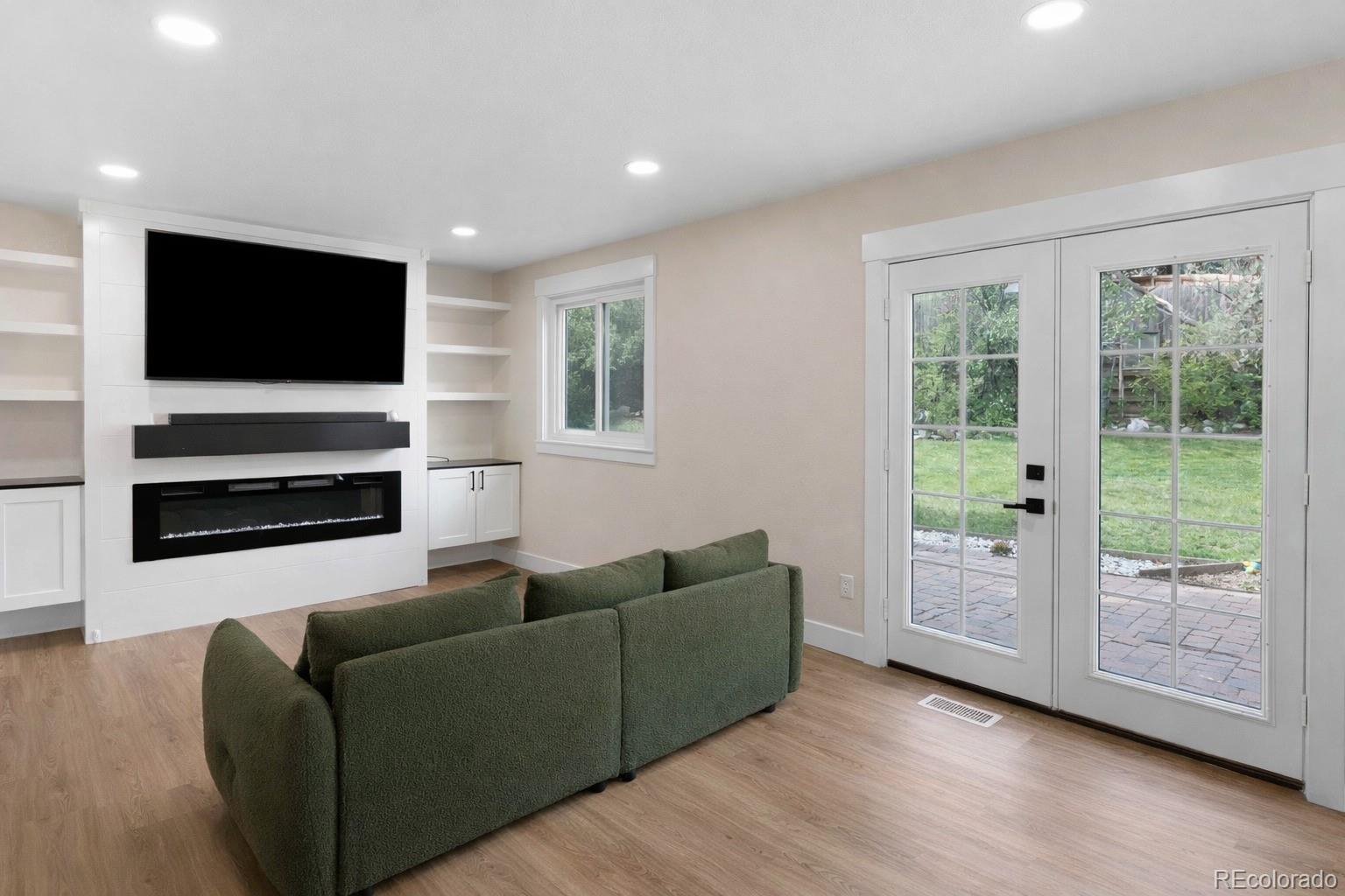 613 N Brentwood Court