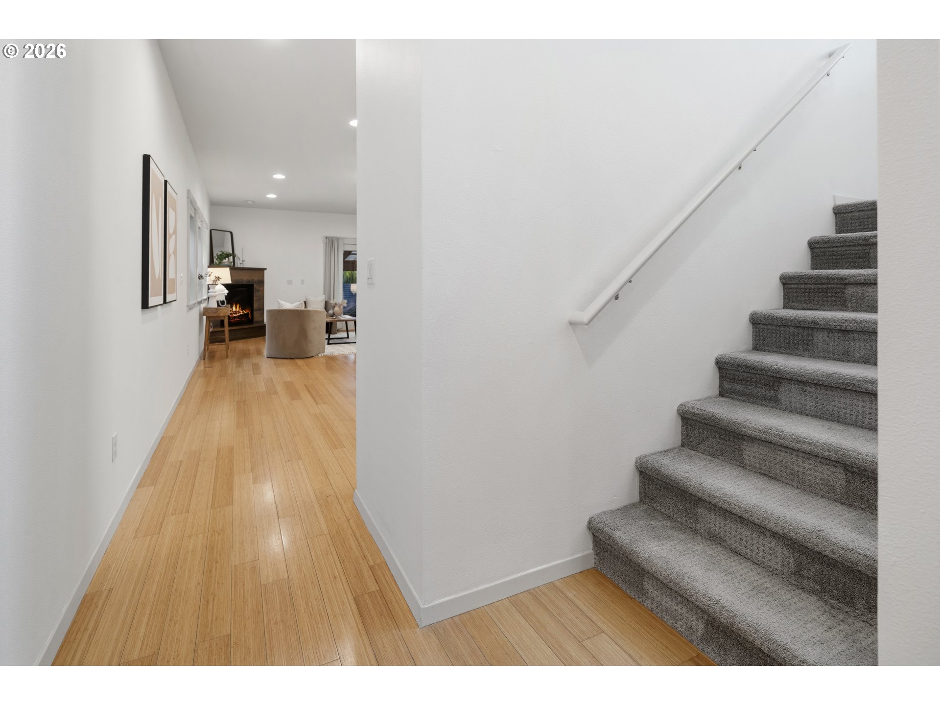 4720 N Commercial AVE