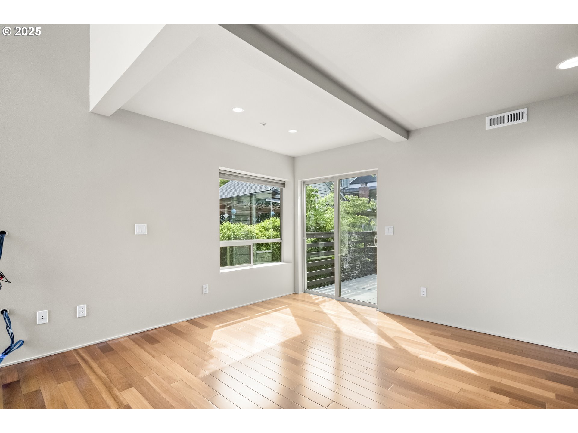 512 SE 60TH AVE 206