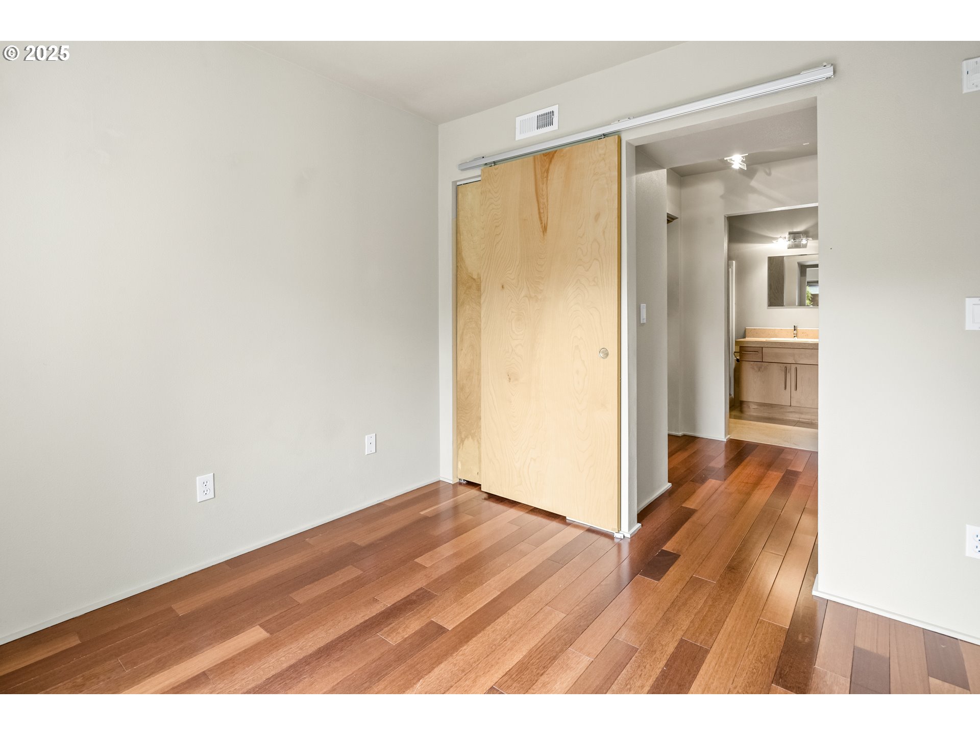 512 SE 60TH AVE 206