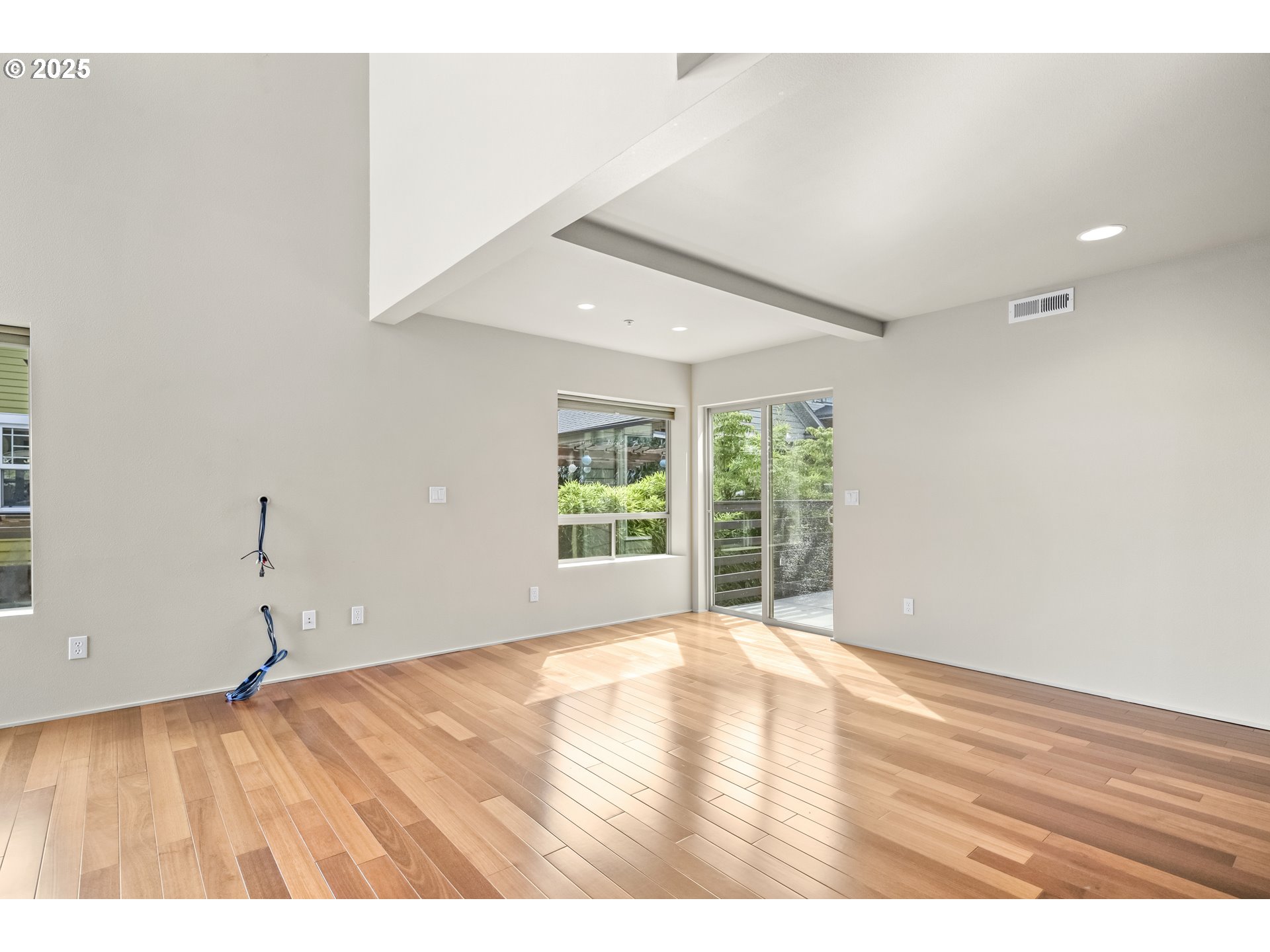512 SE 60TH AVE 206