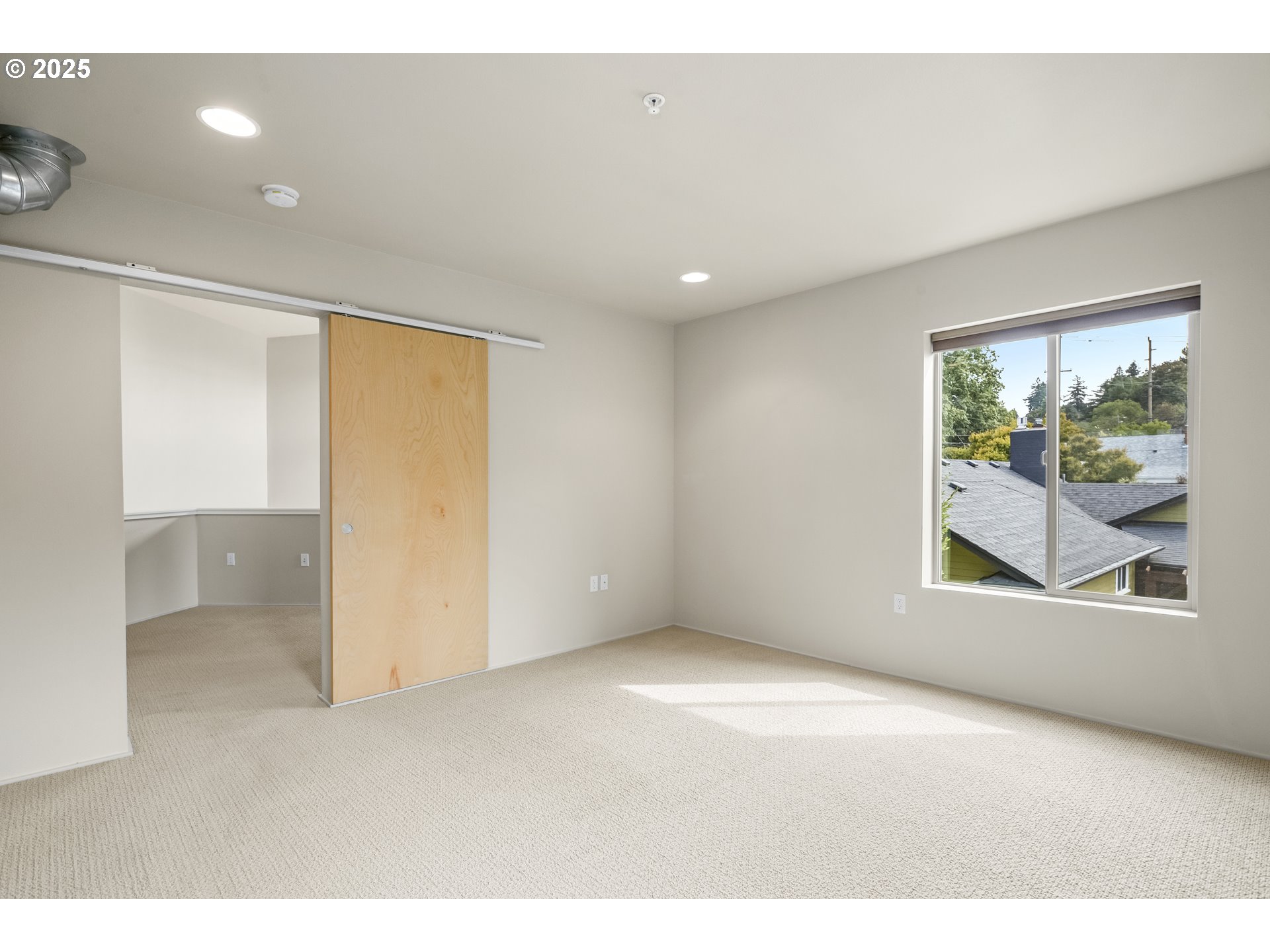 512 SE 60TH AVE 206