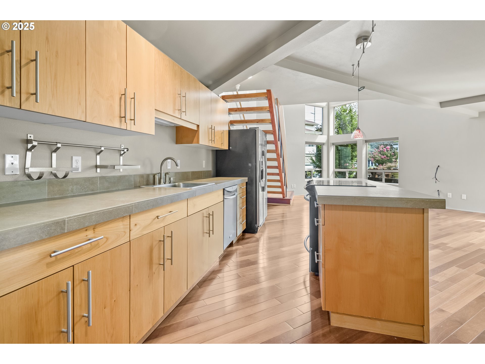 512 SE 60TH AVE 206