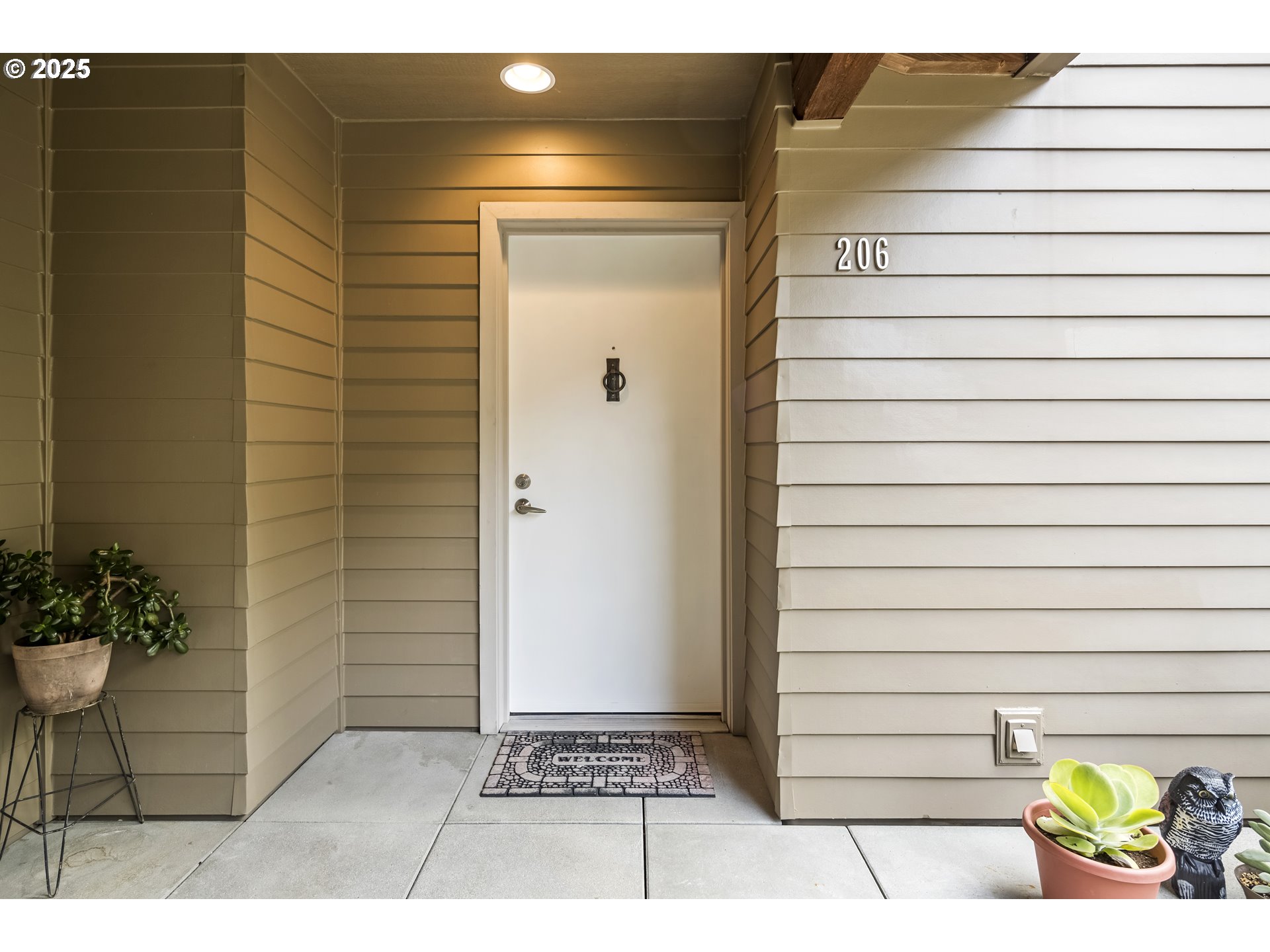 512 SE 60TH AVE 206