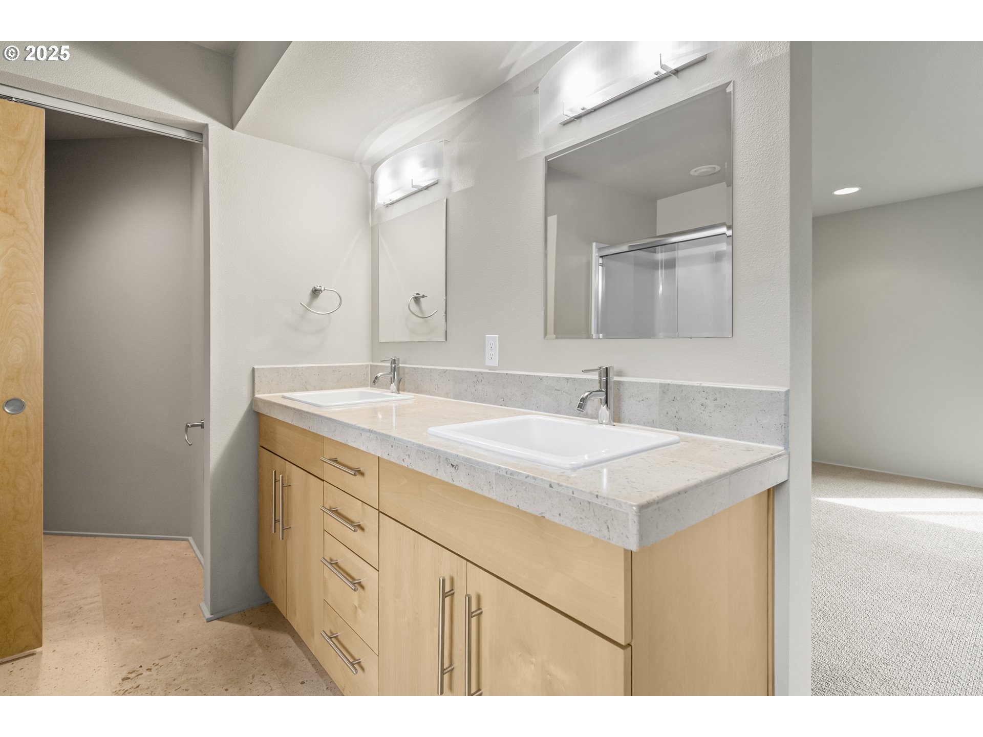 512 SE 60TH AVE 206