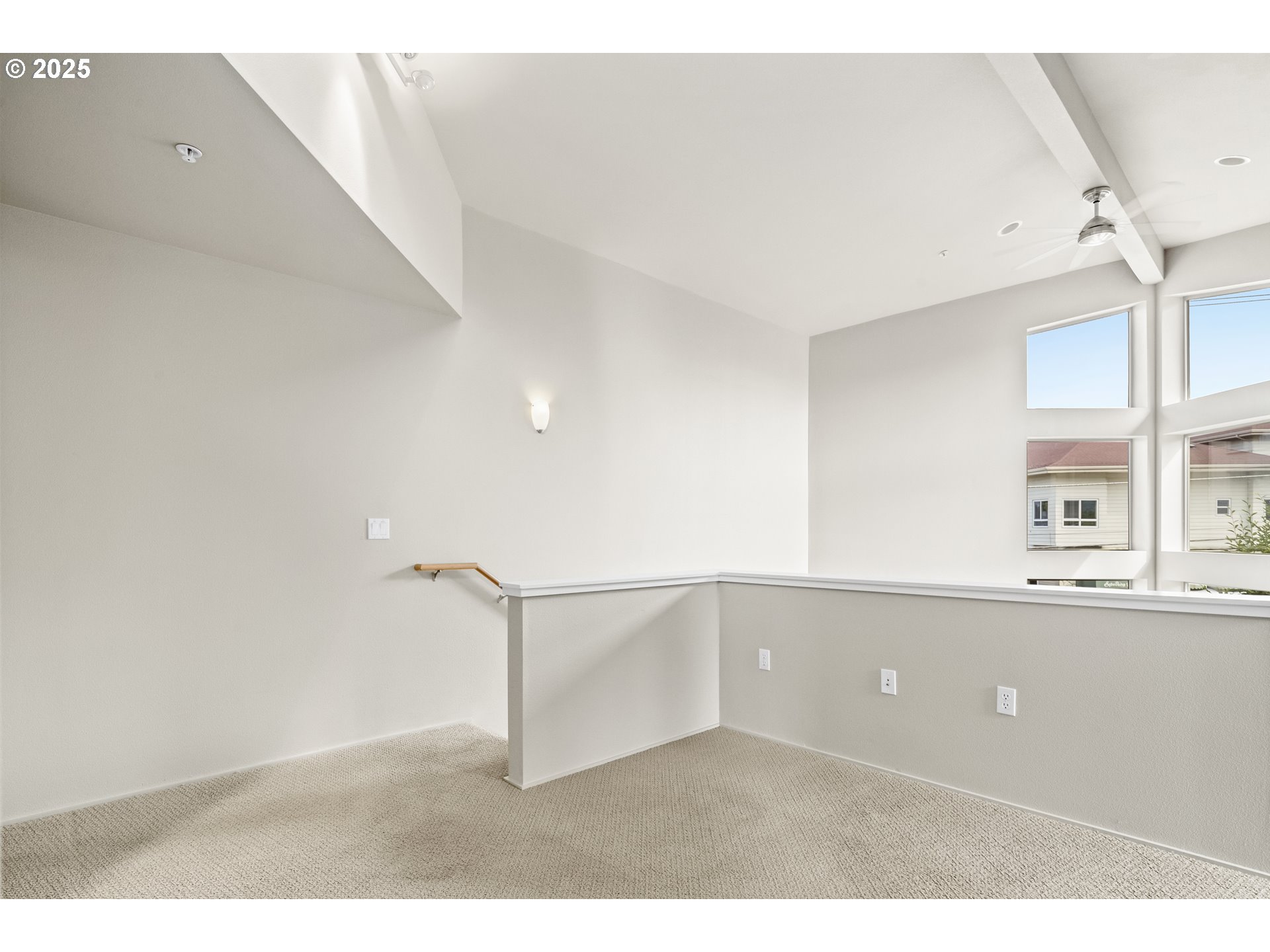 512 SE 60TH AVE 206