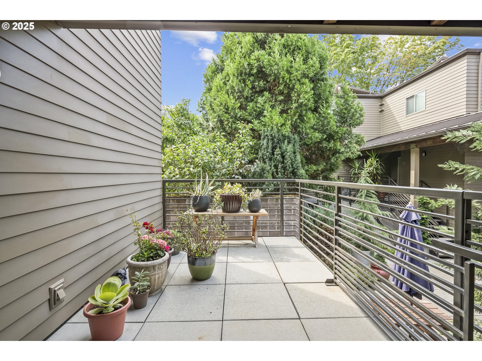 512 SE 60TH AVE 206
