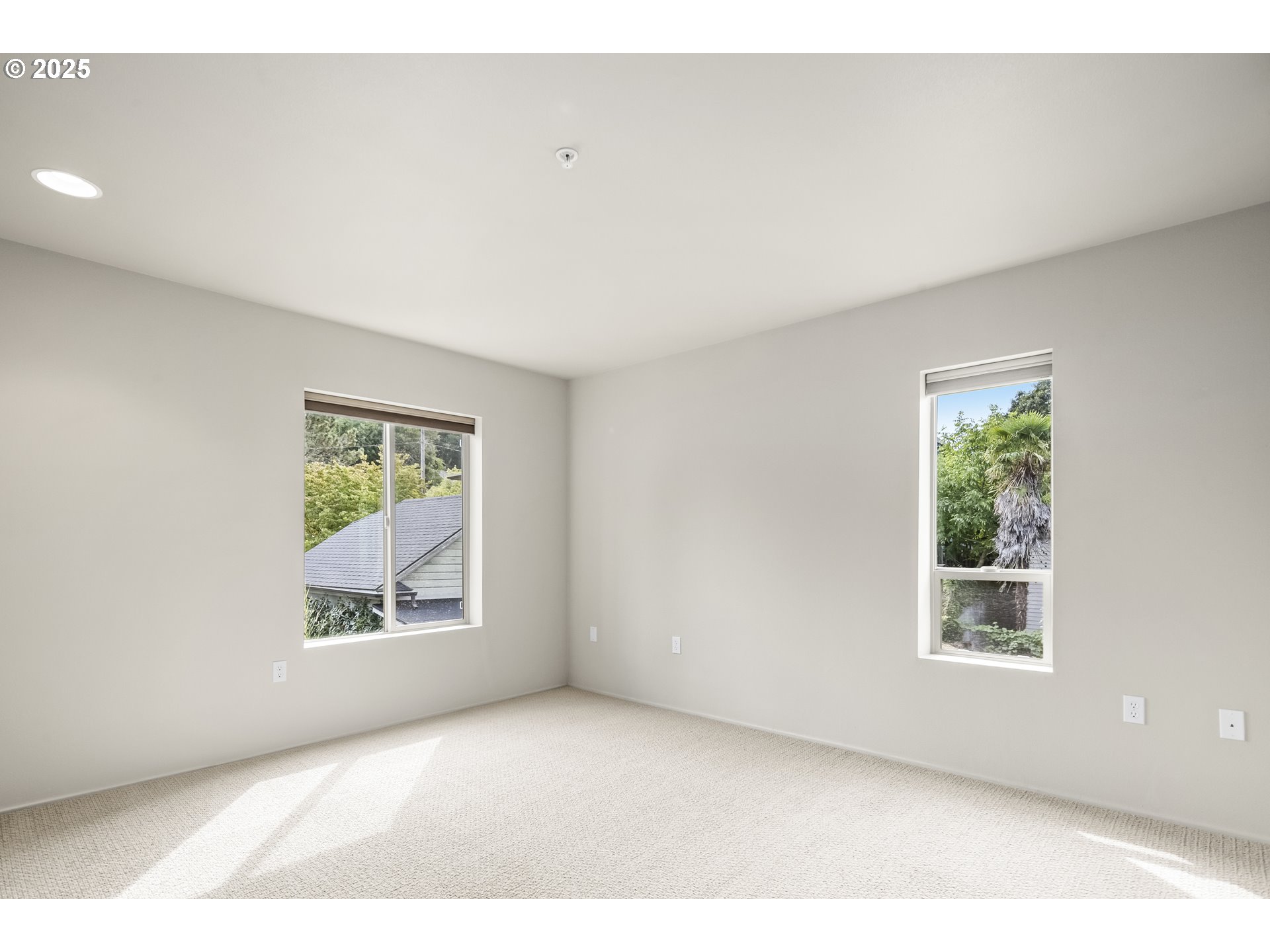 512 SE 60TH AVE 206
