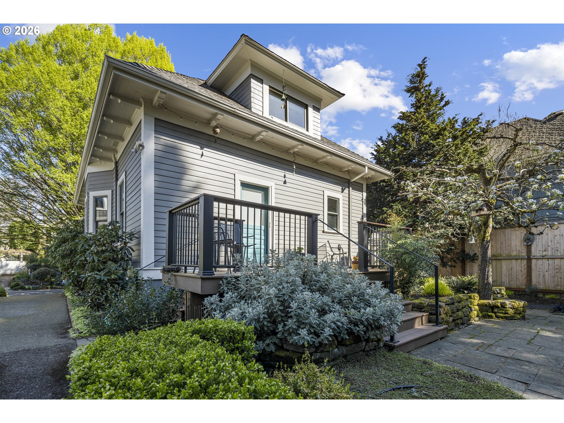 2217 NE 12TH AVE