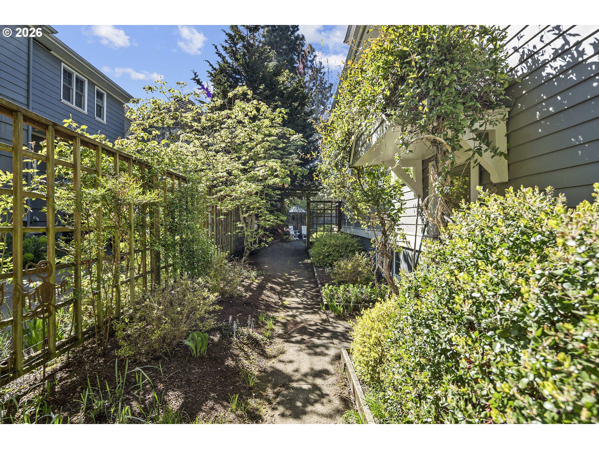 2217 NE 12TH AVE