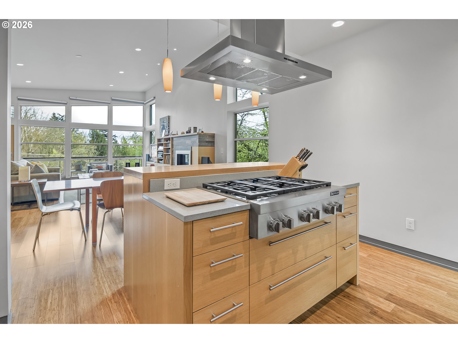 3741 SW Sweetbriar DR