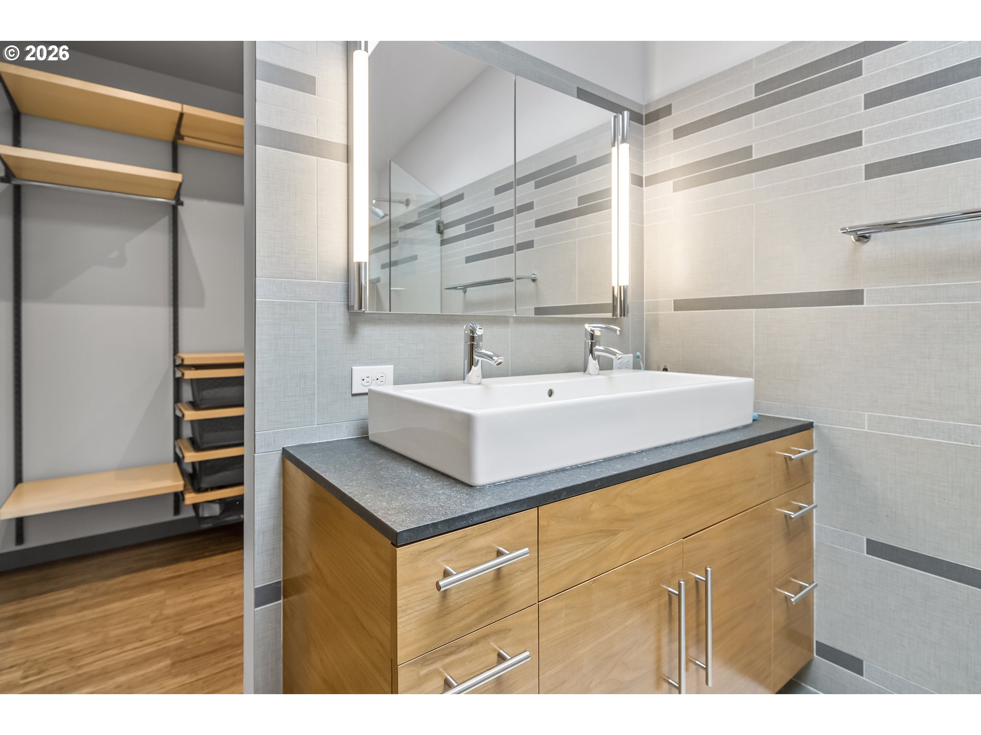 3741 SW Sweetbriar DR