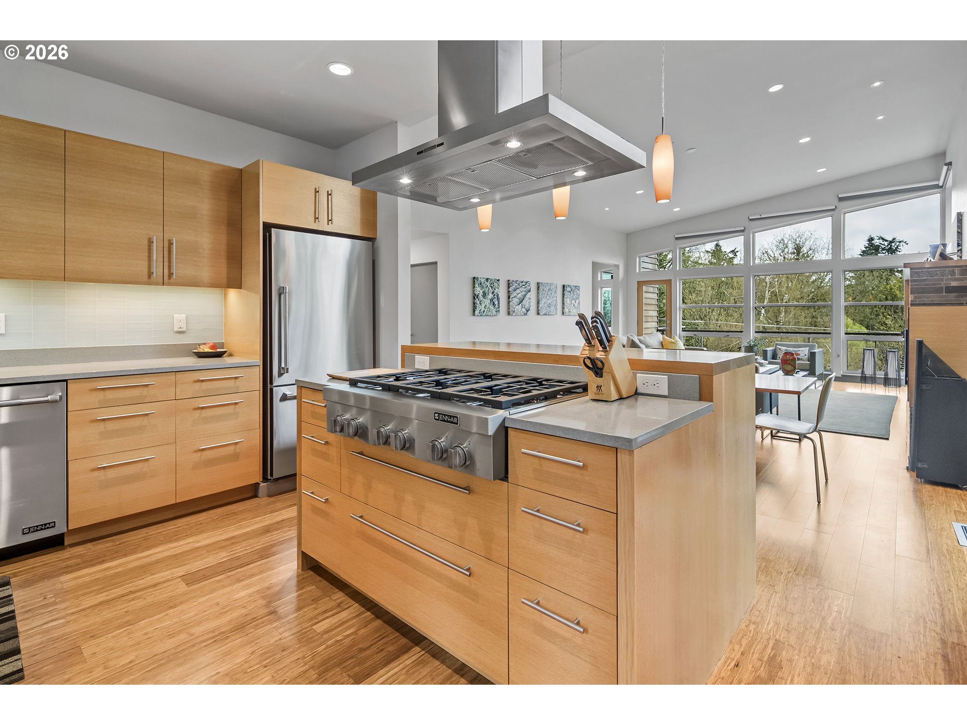 3741 SW Sweetbriar DR