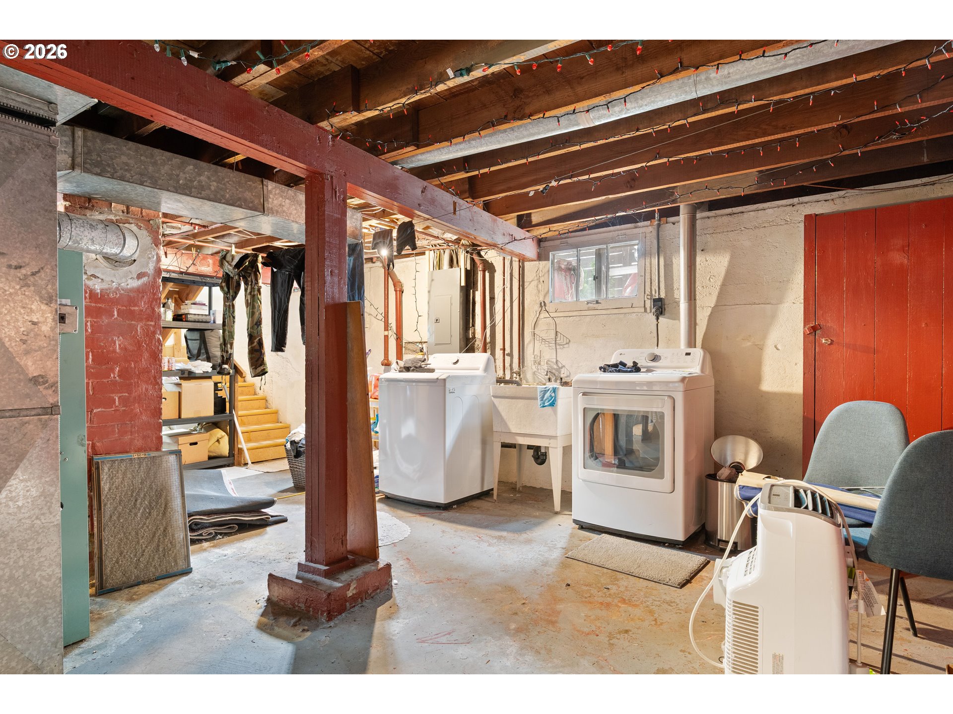 1916 NE 52ND AVE
