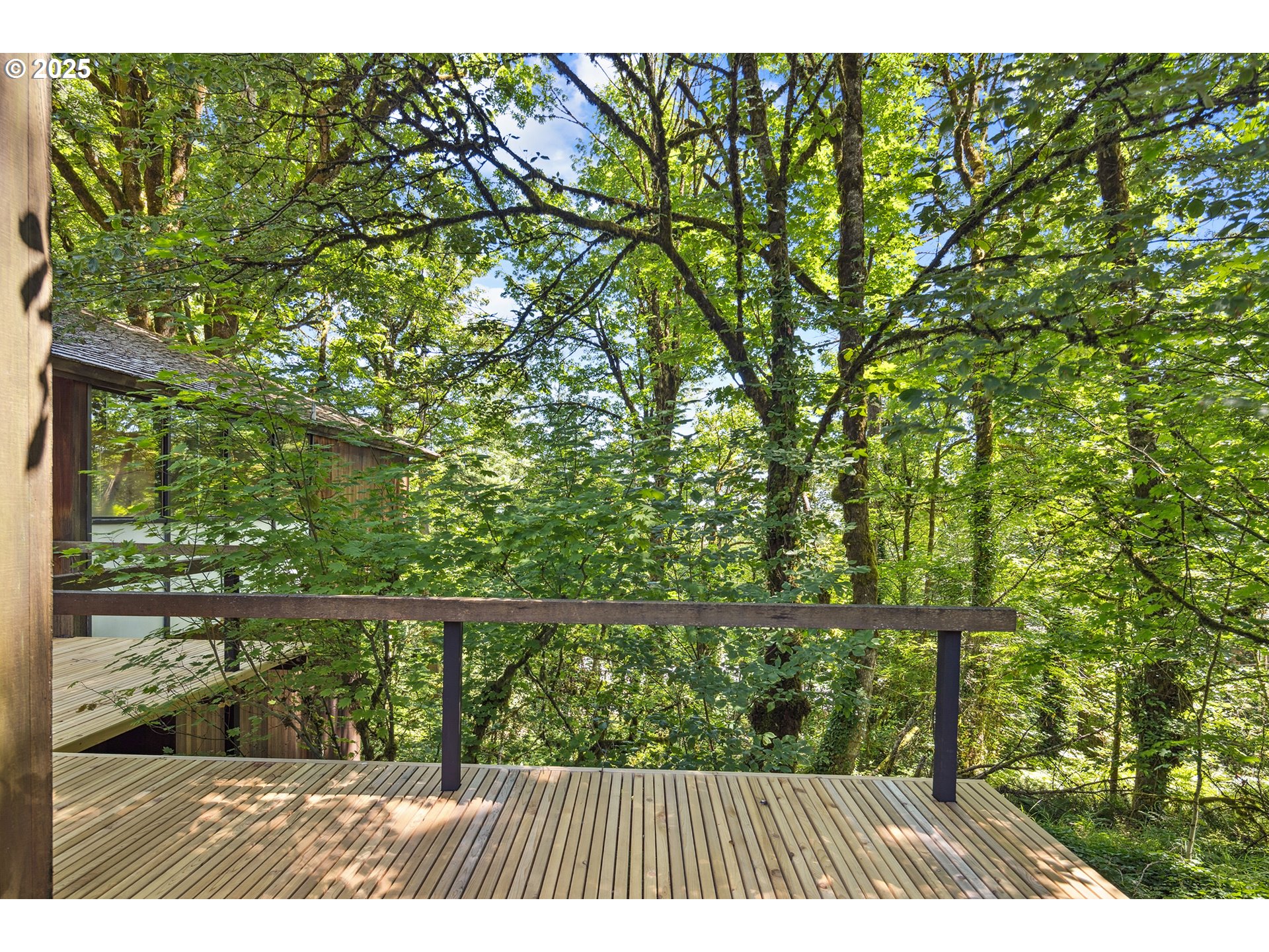 720 NW SAINT HELENS AVE