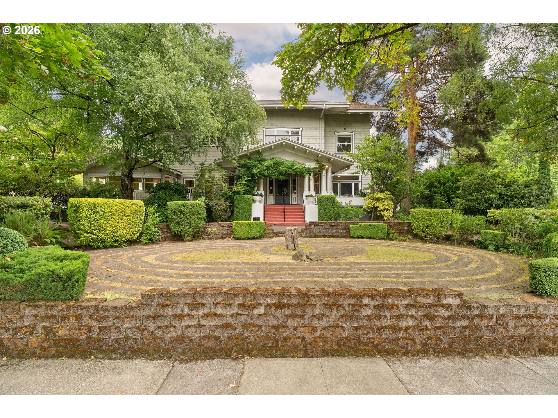 2116 NE 18TH AVE