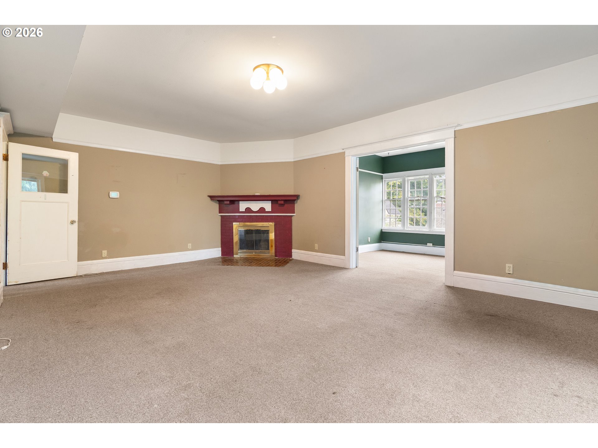 2116 NE 18TH AVE