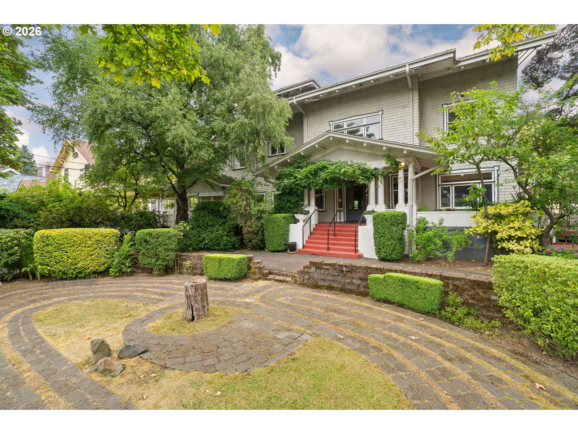 2116 NE 18TH AVE