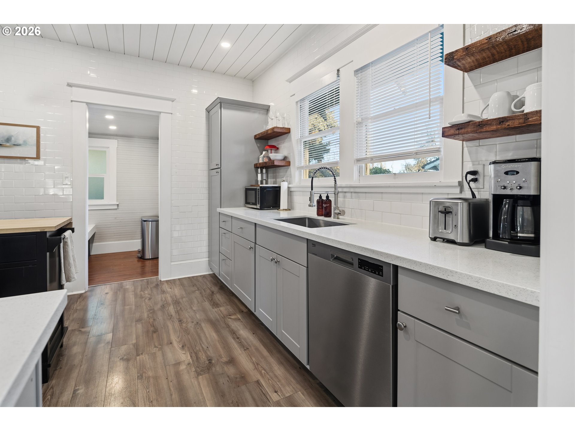 9941 N Willamette BLVD