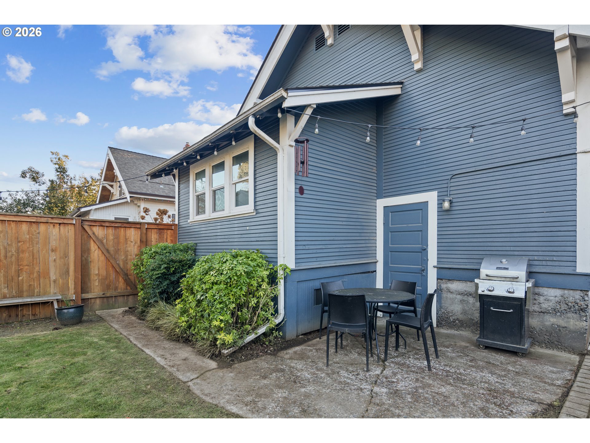 9941 N Willamette BLVD