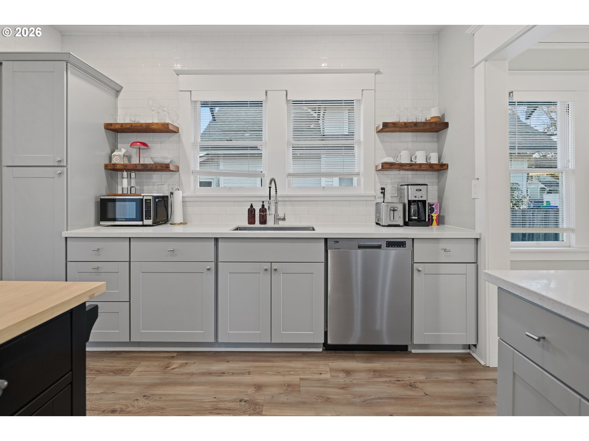 9941 N Willamette BLVD