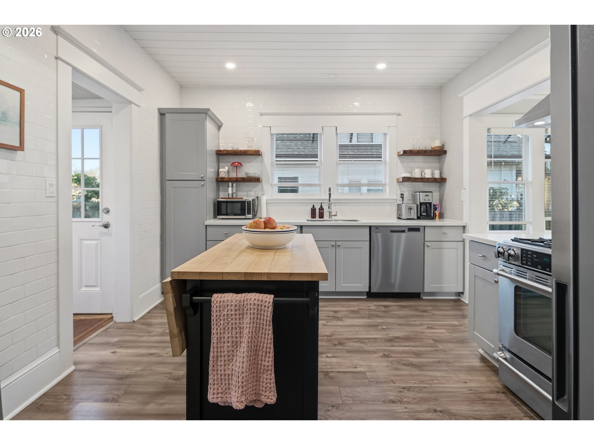 9941 N Willamette BLVD