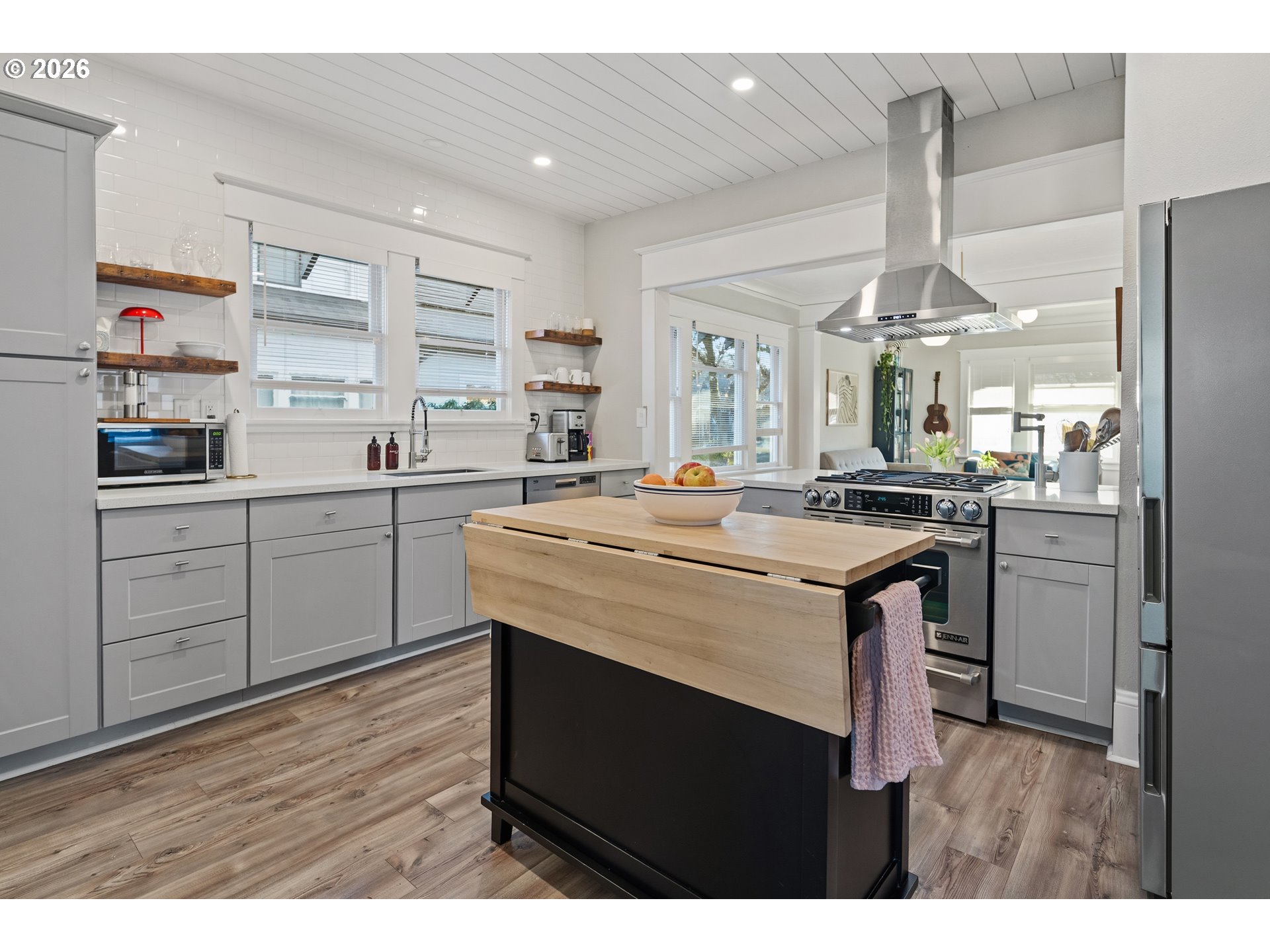 9941 N Willamette BLVD