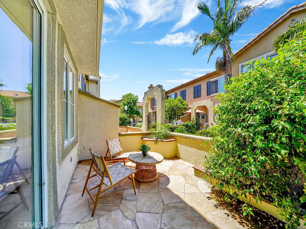 3335 E Chiddingstone Lane A