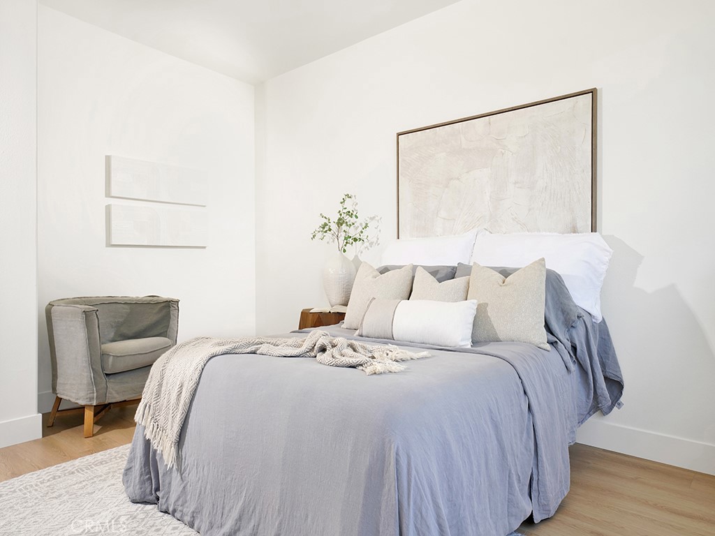 3335 E Chiddingstone Lane A