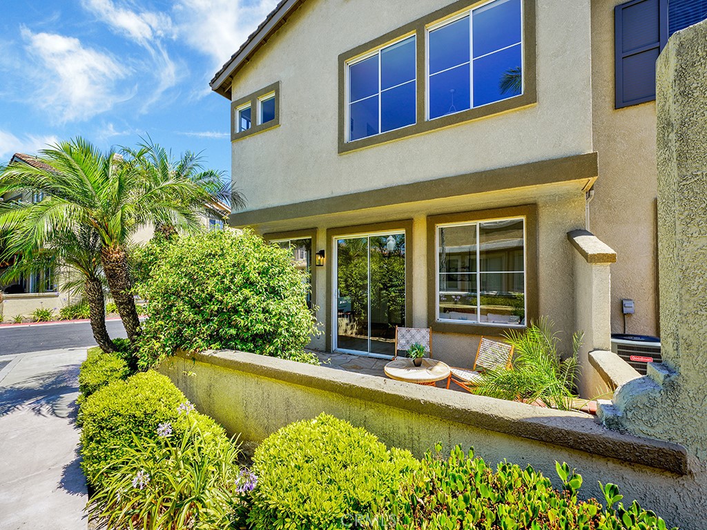 3335 E Chiddingstone Lane A