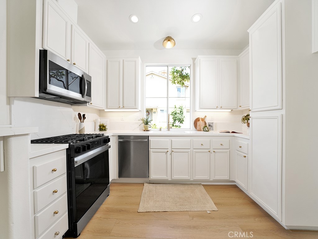 3335 E Chiddingstone Lane A