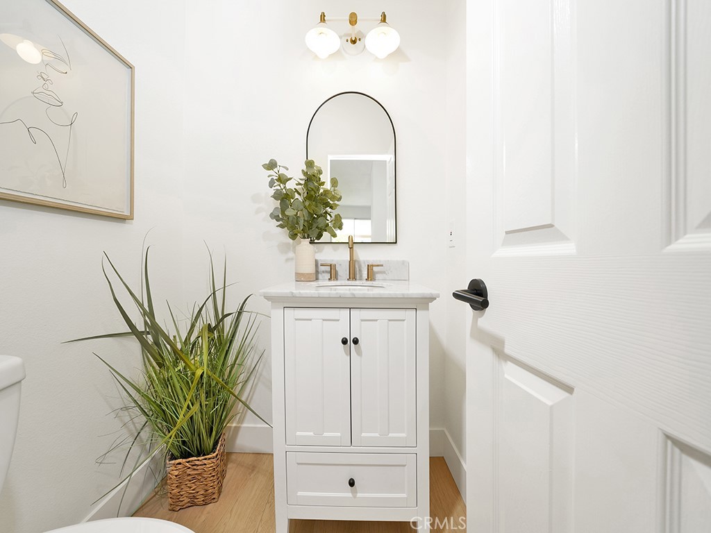 3335 E Chiddingstone Lane A