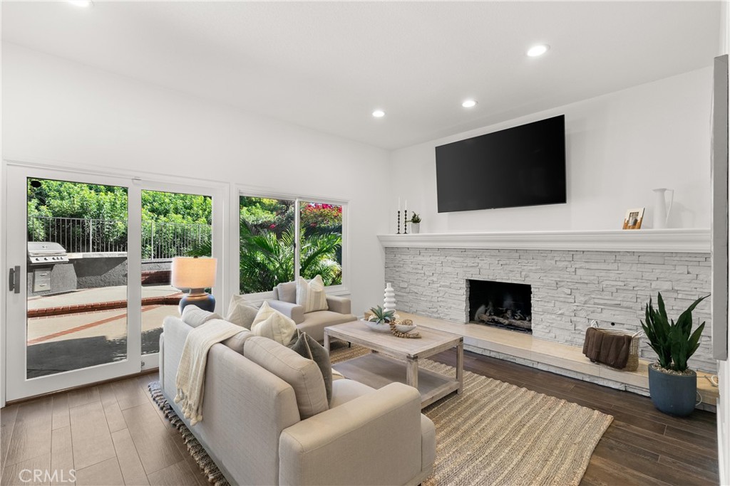 28622 Silverton Drive