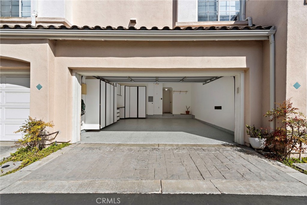183 Shorebreaker Drive