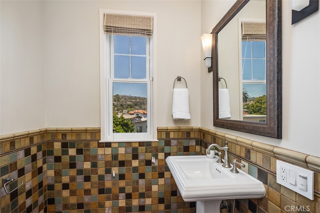 407 Monterey A
