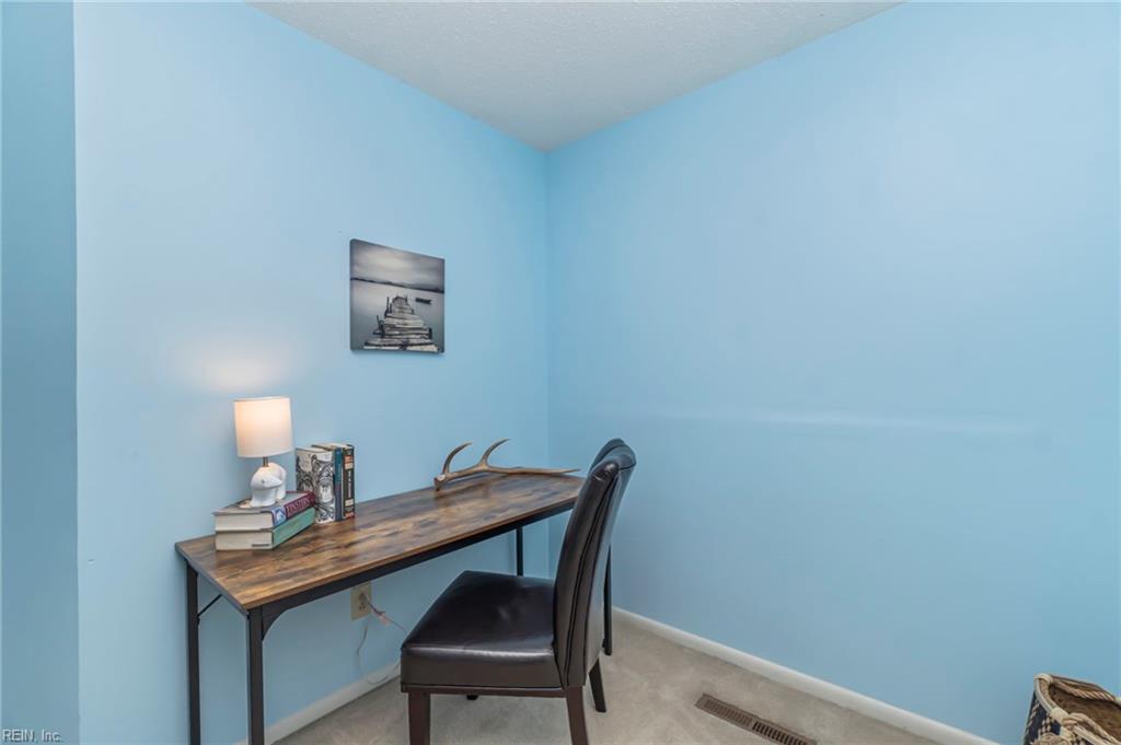 2214 Hermit Thrush LN