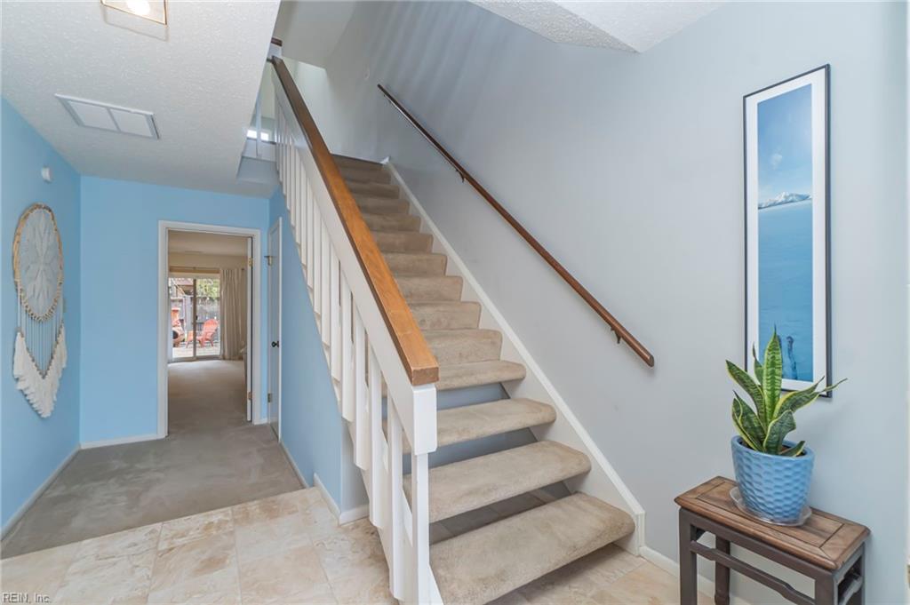 2214 Hermit Thrush LN