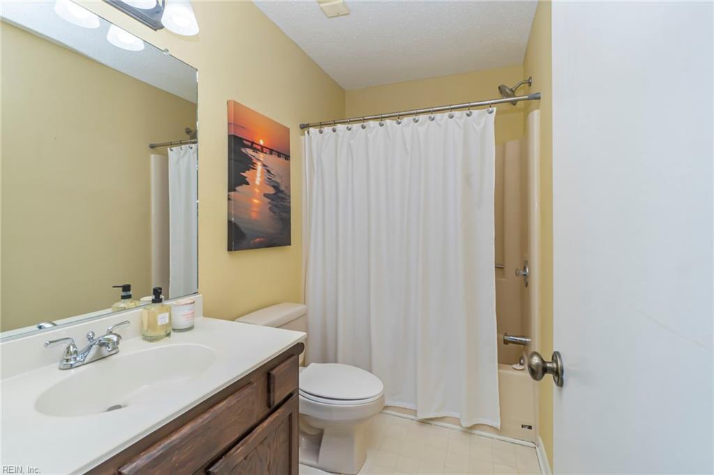 2214 Hermit Thrush LN