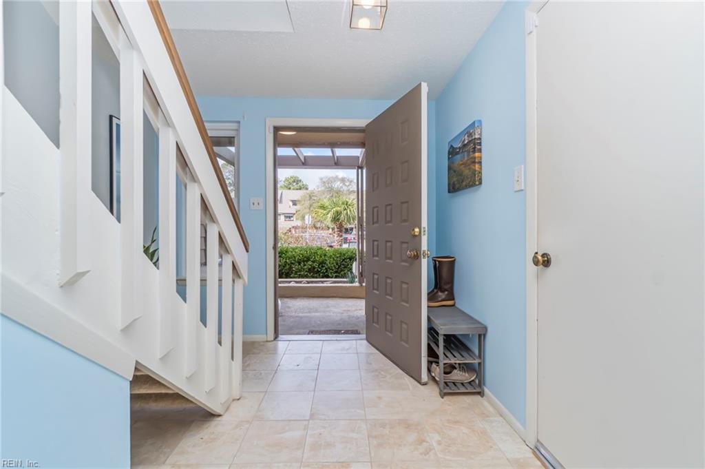 2214 Hermit Thrush LN