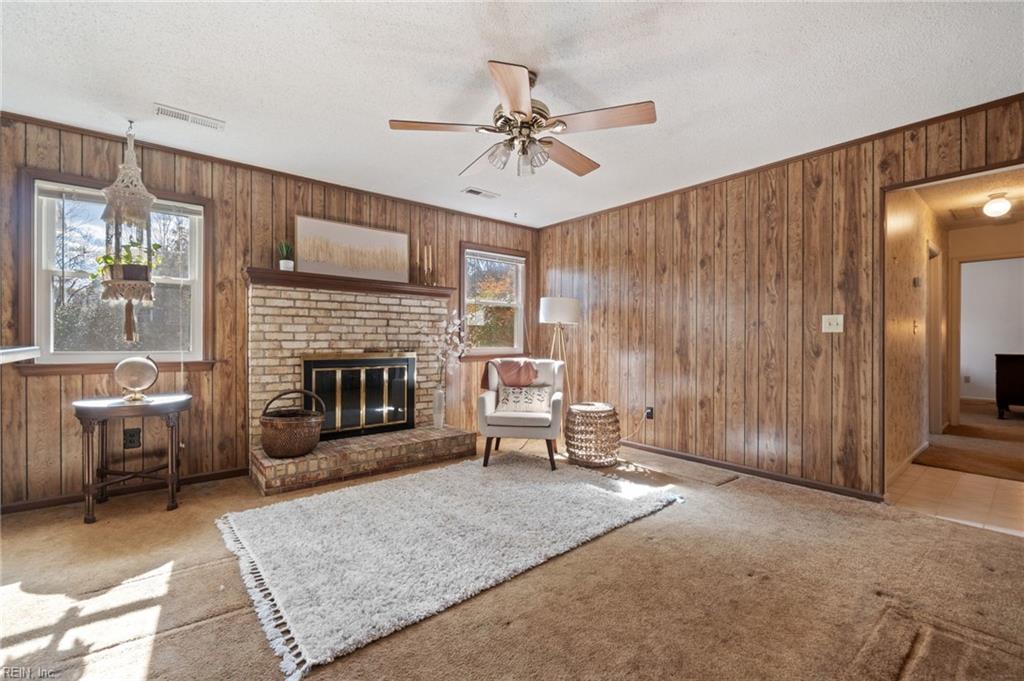 521 King Richard DR