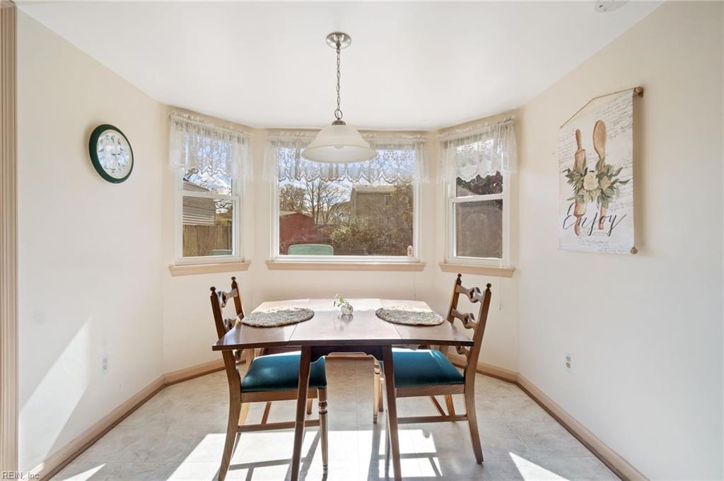521 King Richard DR