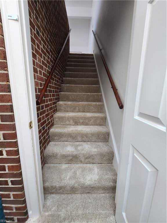 353 Pender CT