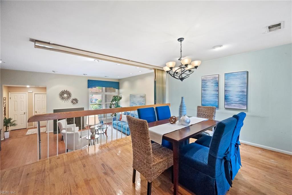 353 Pender CT